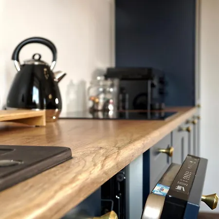 Marszalkowska Move In Premium No 1 *